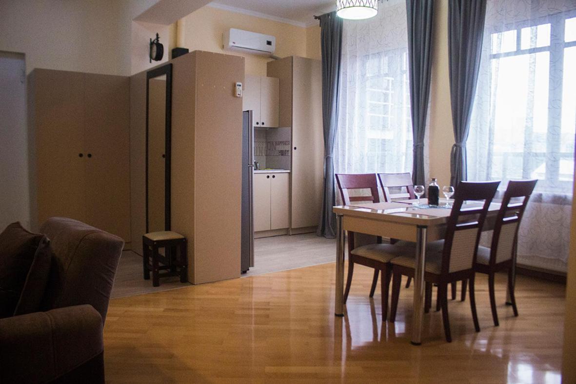 Asterias Apartment Тбилиси Екстериор снимка